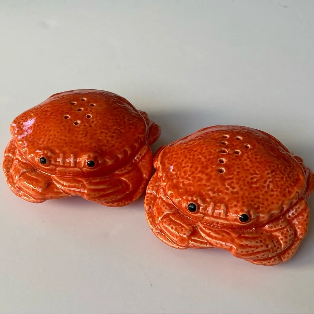 Crab Salt And Pepper Shakers Ceramic Red Orange EUC Beach Ocean Nautical Sea